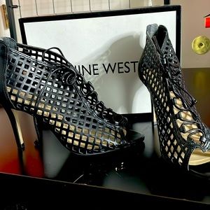 Black  NINE WEST HEELS 10m